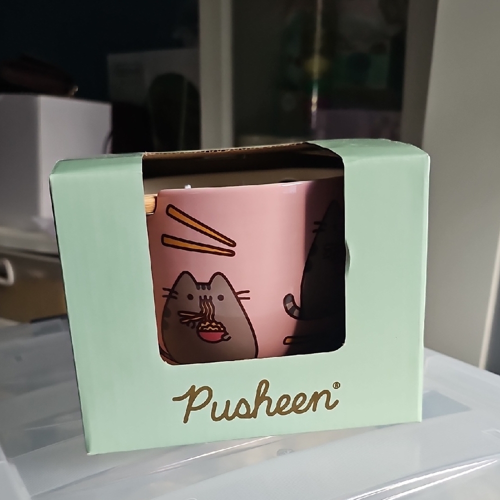 Pusheen The Cat Pink Ramen Bowl with Chopsticks - BRAND NEW